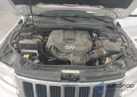 2013 Jeep Grand Cherokee Laredo из США, поврежденный, VIN 1C4RJFAG6DC557924